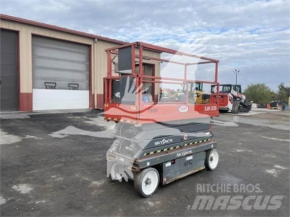 SkyJack SJ3226 Scissor Lifts