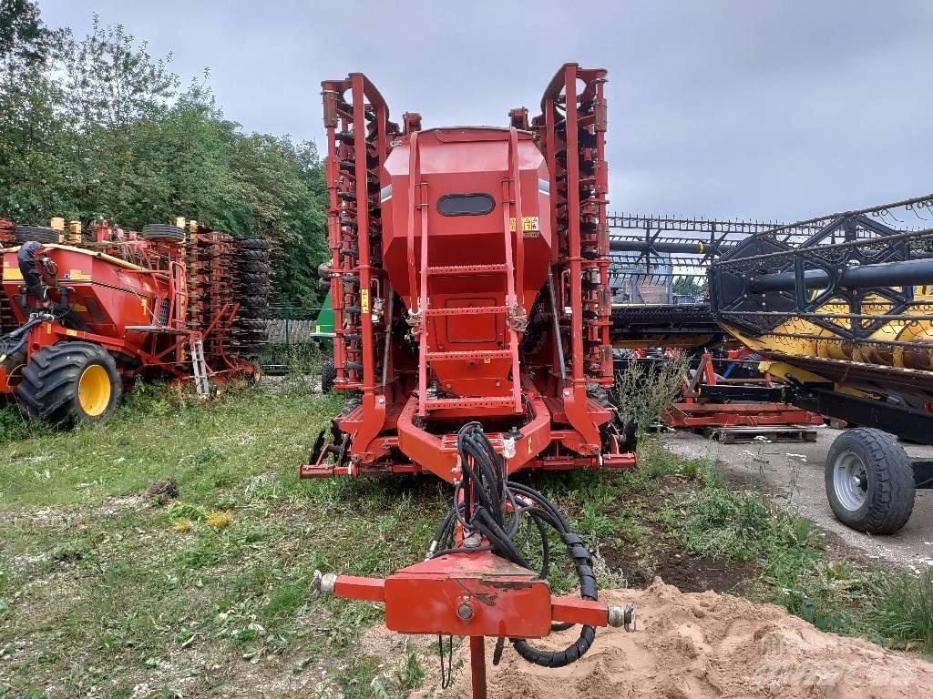 Horsch Pronto 8 DC Farm Drills