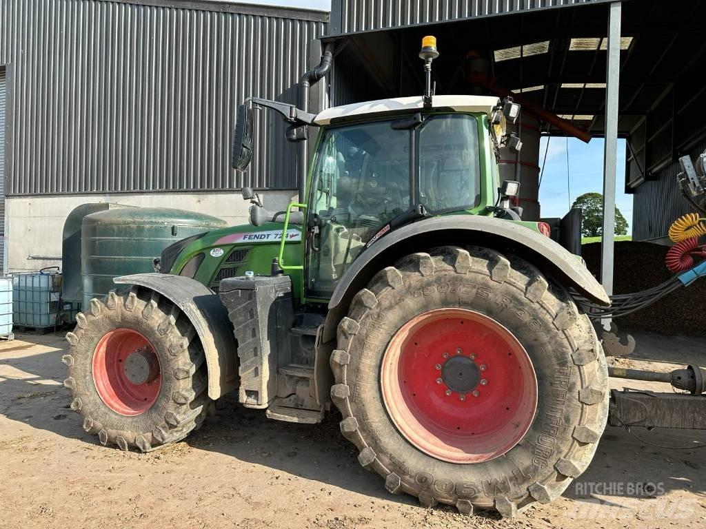 Fendt 724 Profi Plus Tractors