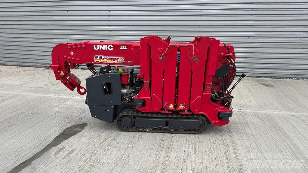 Unic URW 295 Mini cranes