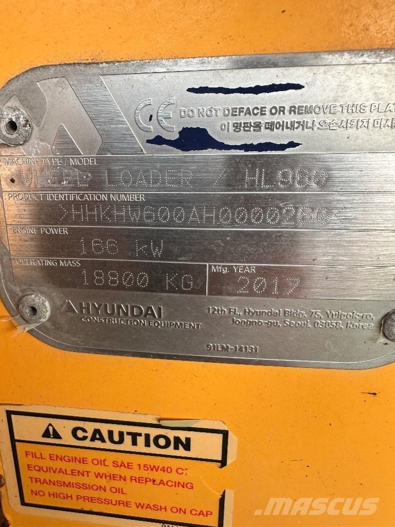 Hyundai HL 960 Wheel Loaders