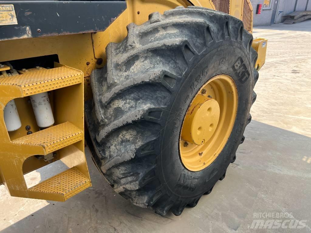 CAT CP 76 Single drum rollers