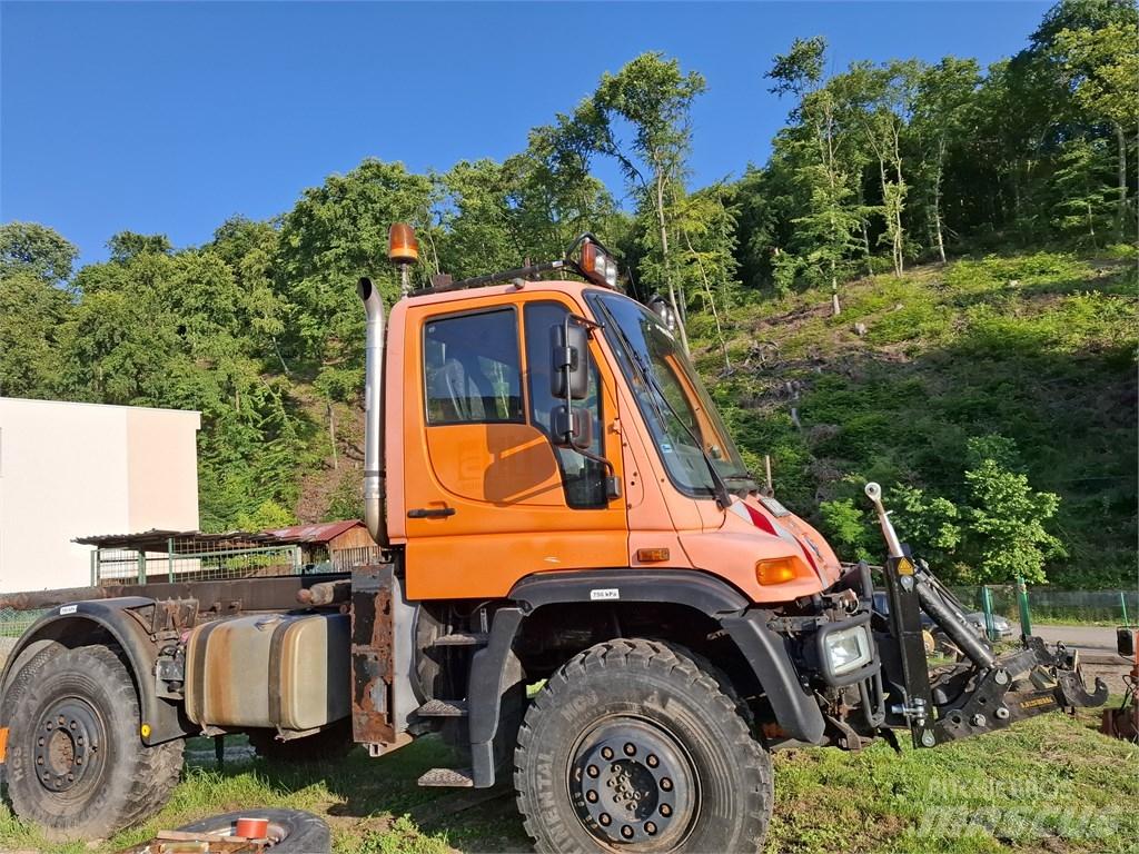 Unimog U500 Utility Machines