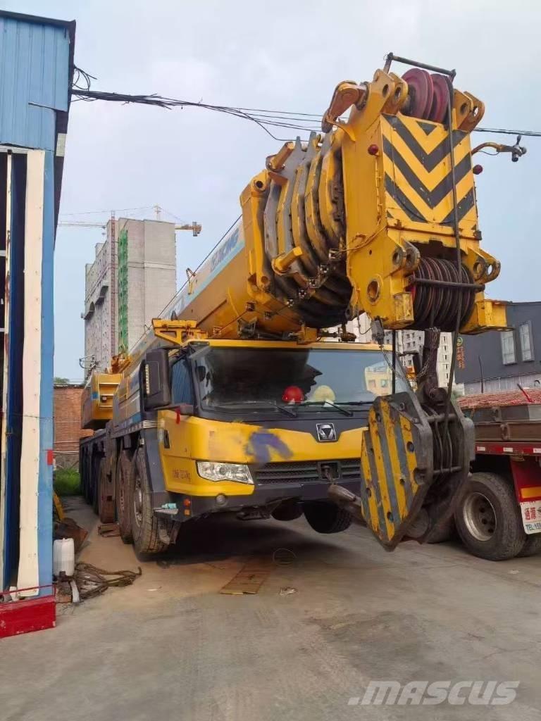 XCMG XCA300 Mobile and all terrain cranes