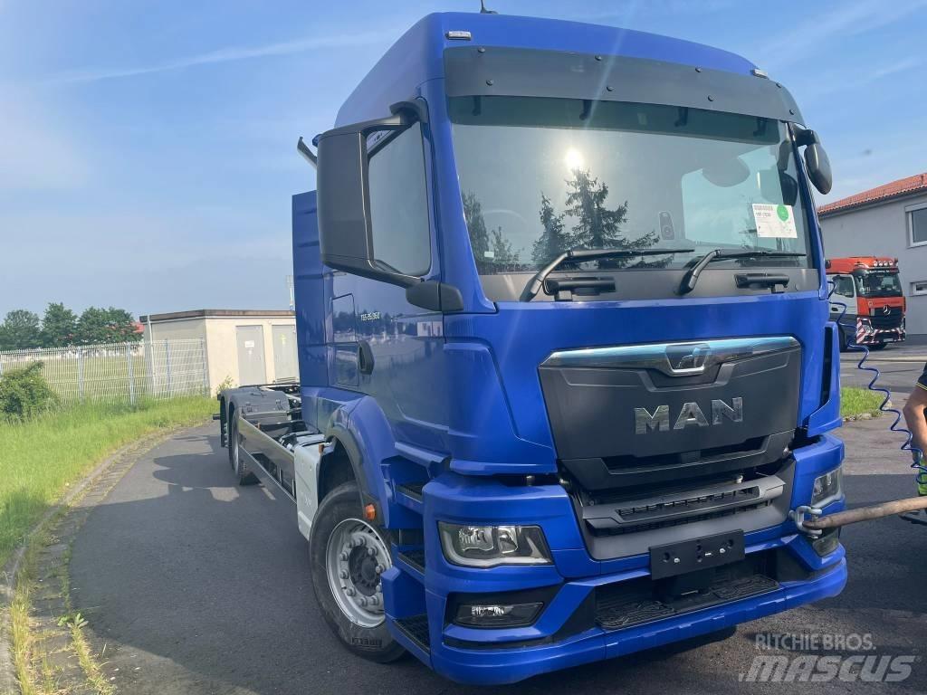 MAN TGS 26.360 Cab & Chassis Trucks