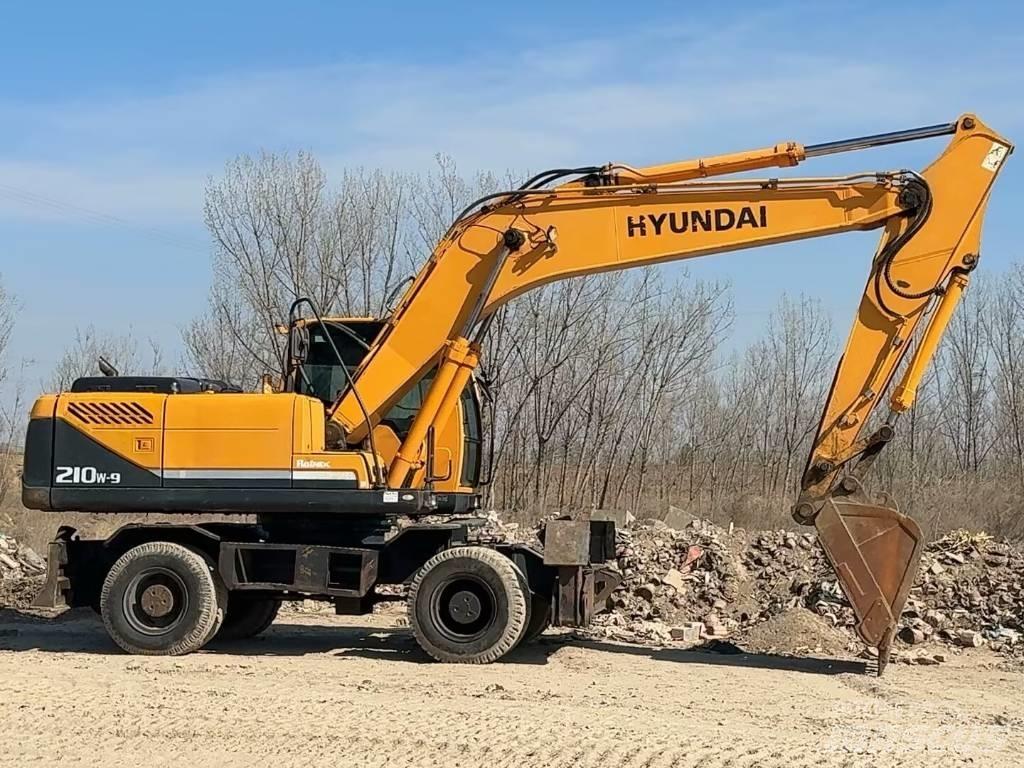 Hyundai R210W-9 Wheeled Excavators