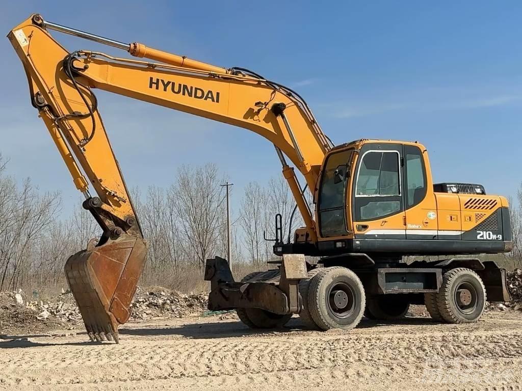 Hyundai R210W-9 Wheeled Excavators