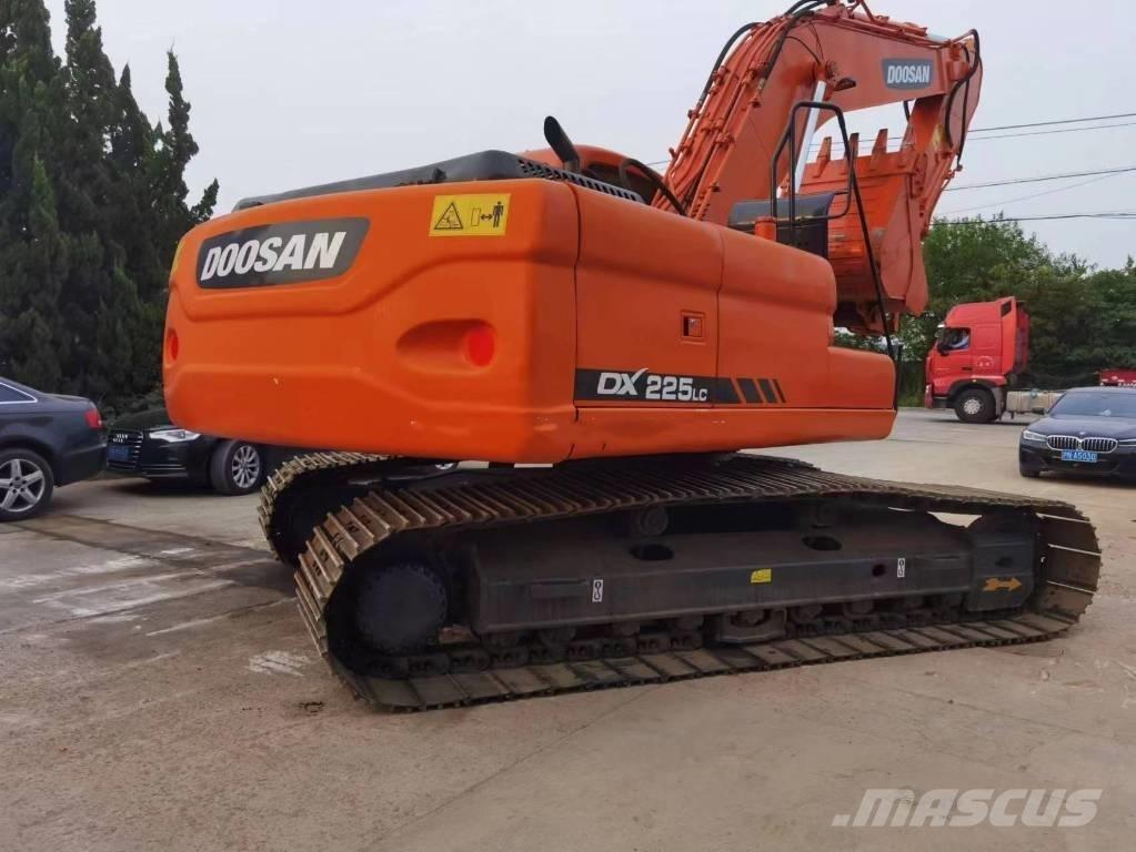 Doosan DX 225 Crawler Excavators