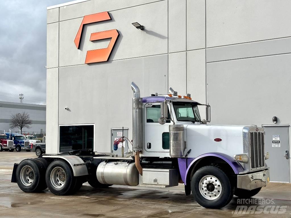 Peterbilt 388 Conventional Trucks / Tractor Trucks