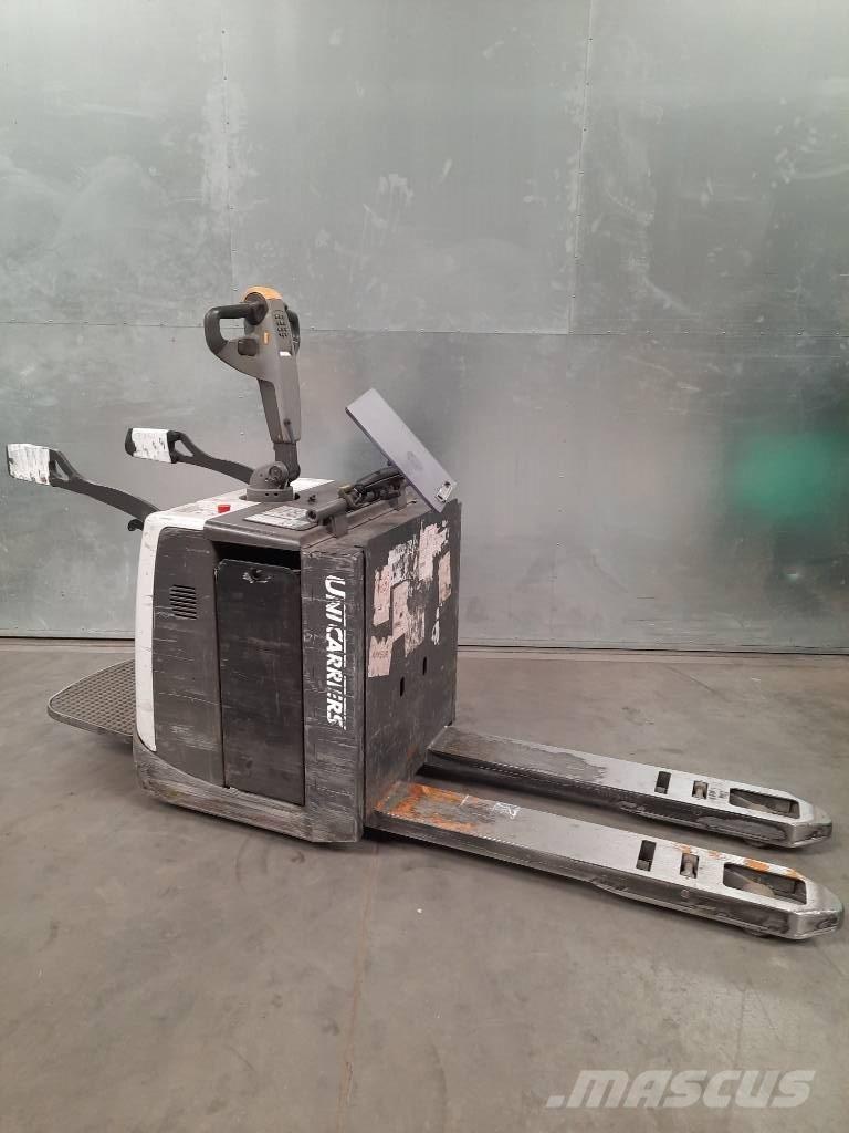 UniCarriers 200PMR Low lifter with platform