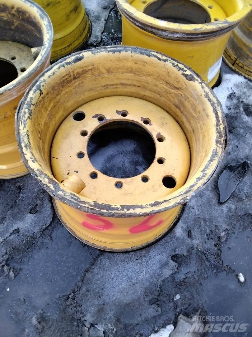 Rottne SMW 20x26,5 Tires, wheels and rims