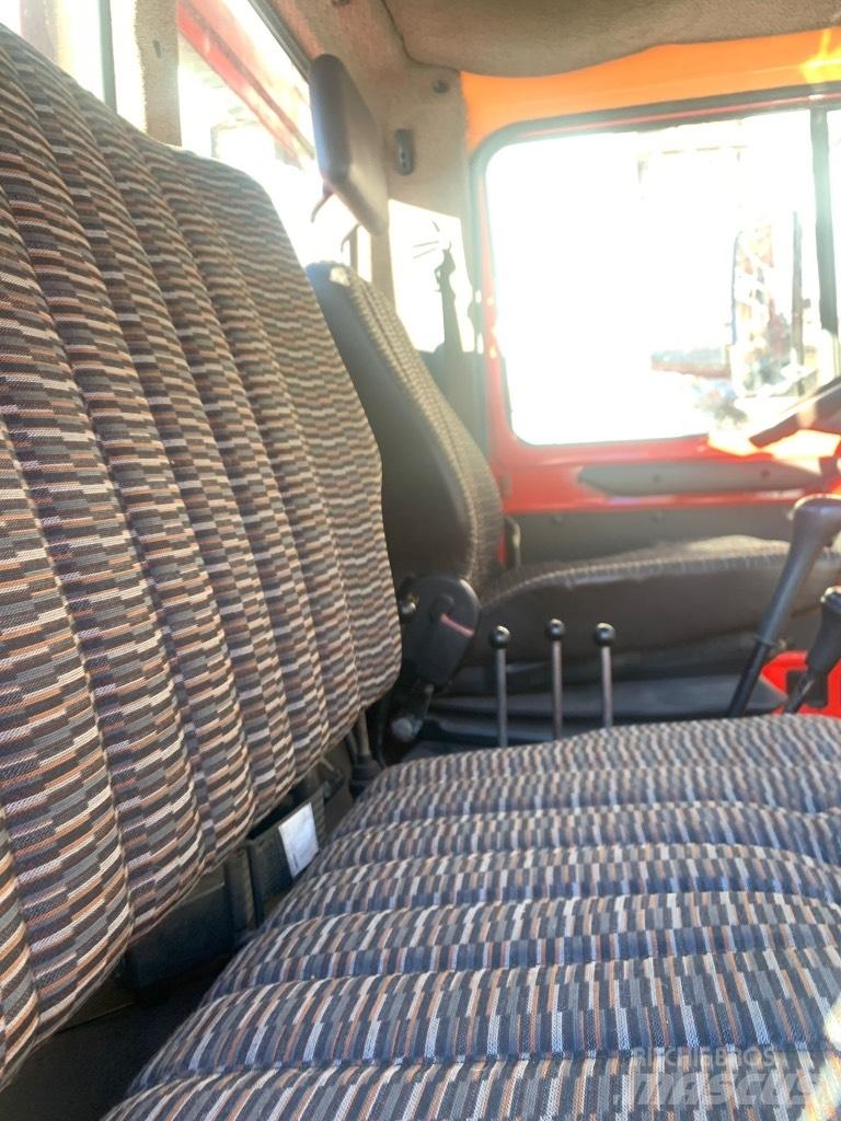 Unimog 1600 Utility Machines