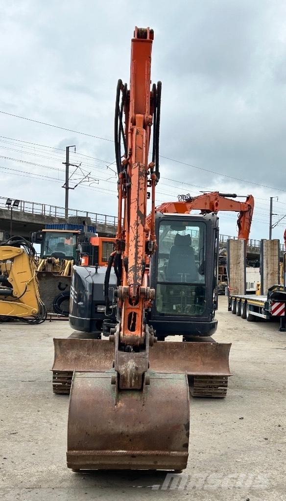 Hitachi Zaxis 85 USB Mini excavators  7t - 12t