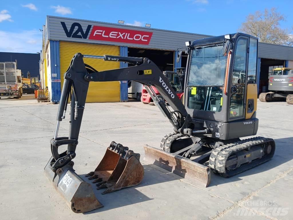 Volvo JECR25D Mini Excavators <7t (Mini Diggers)