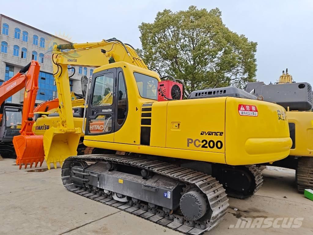 Komatsu PC 200-6 Crawler Excavators