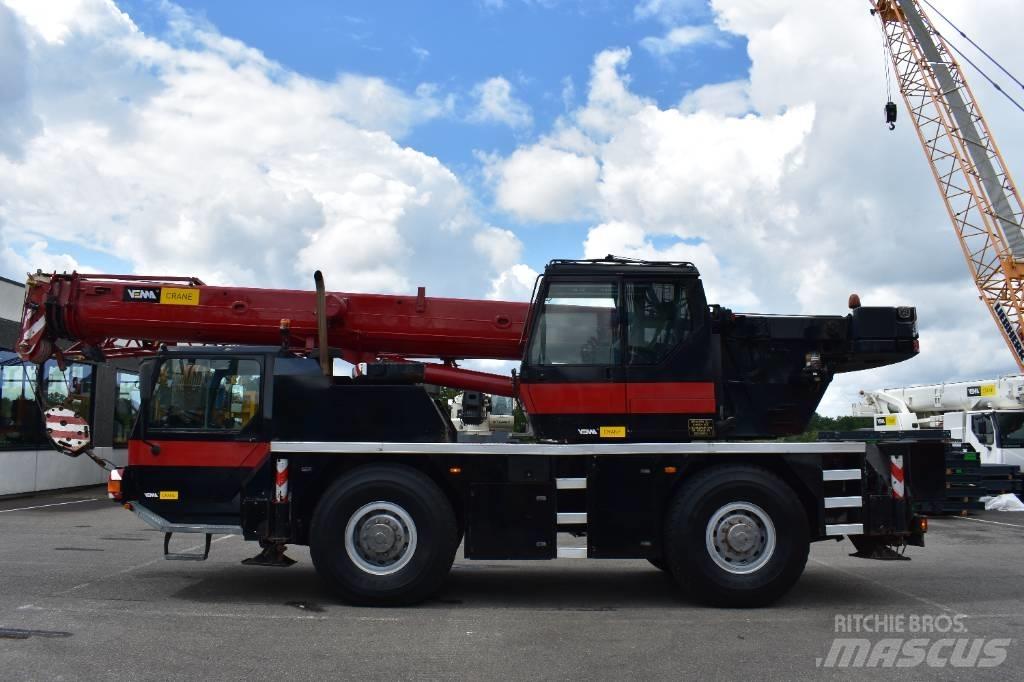 Liebherr LTM 1030-2 Mobile and all terrain cranes