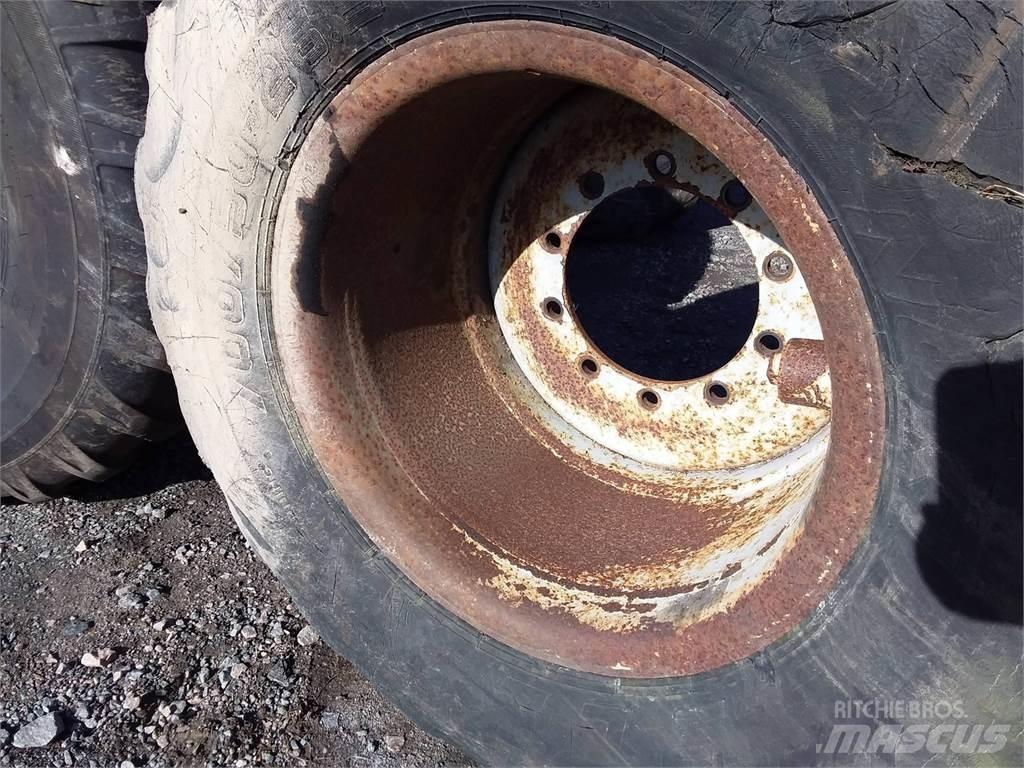 Valmet 860 24x26,5 Tires, wheels and rims