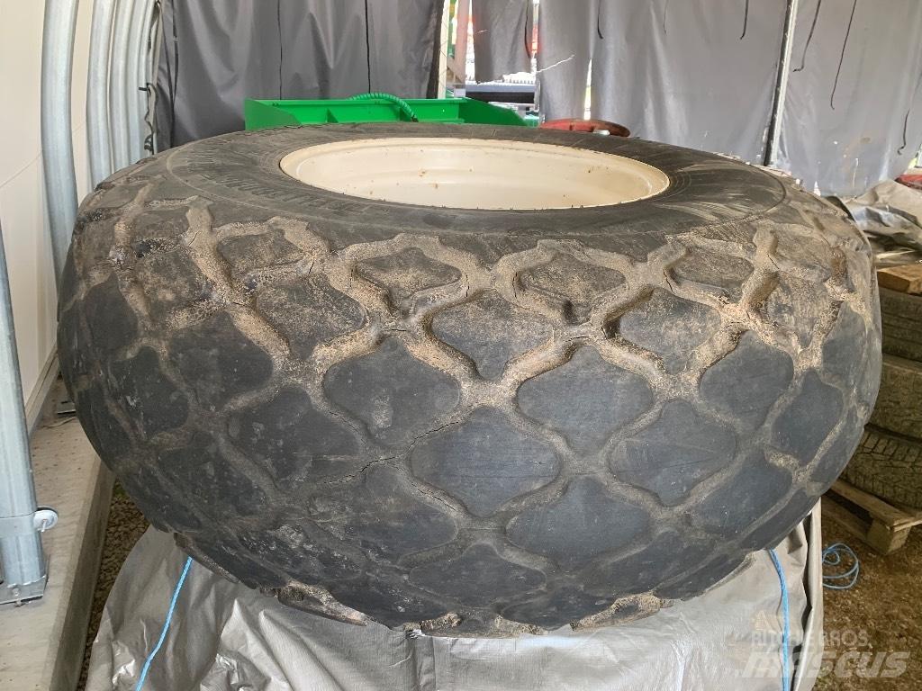 Trelleborg 23.1 26 Tires, wheels and rims