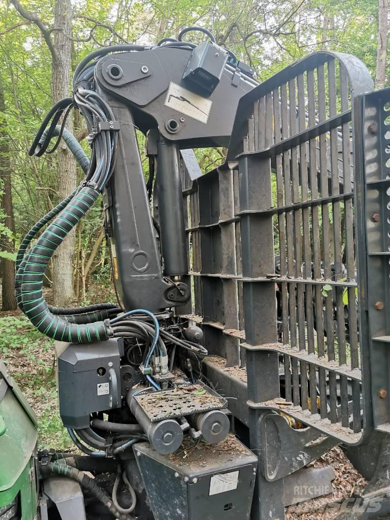 John Deere 1110G Forwarders