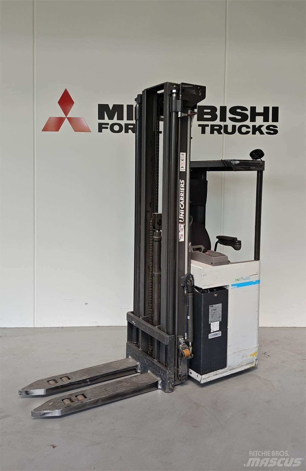 Atlet XSN160 Low lifter with platform