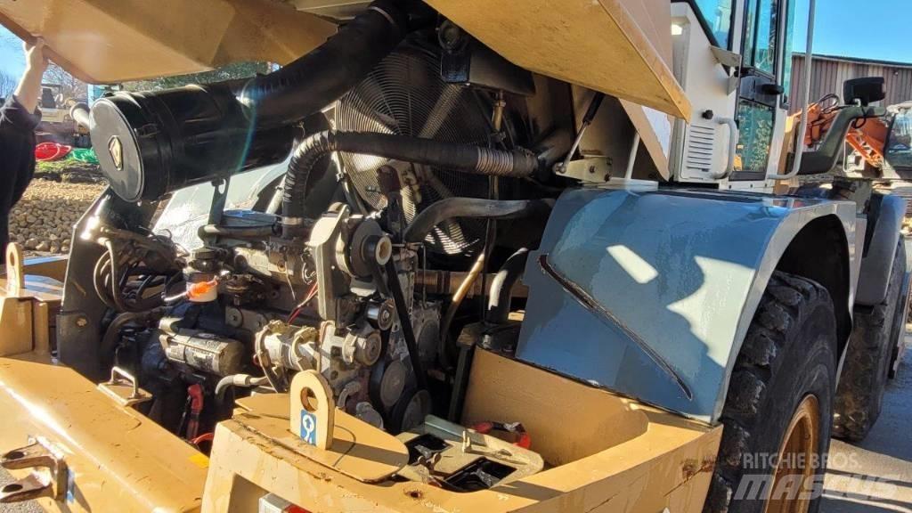 Liebherr L 534 Wheel Loaders