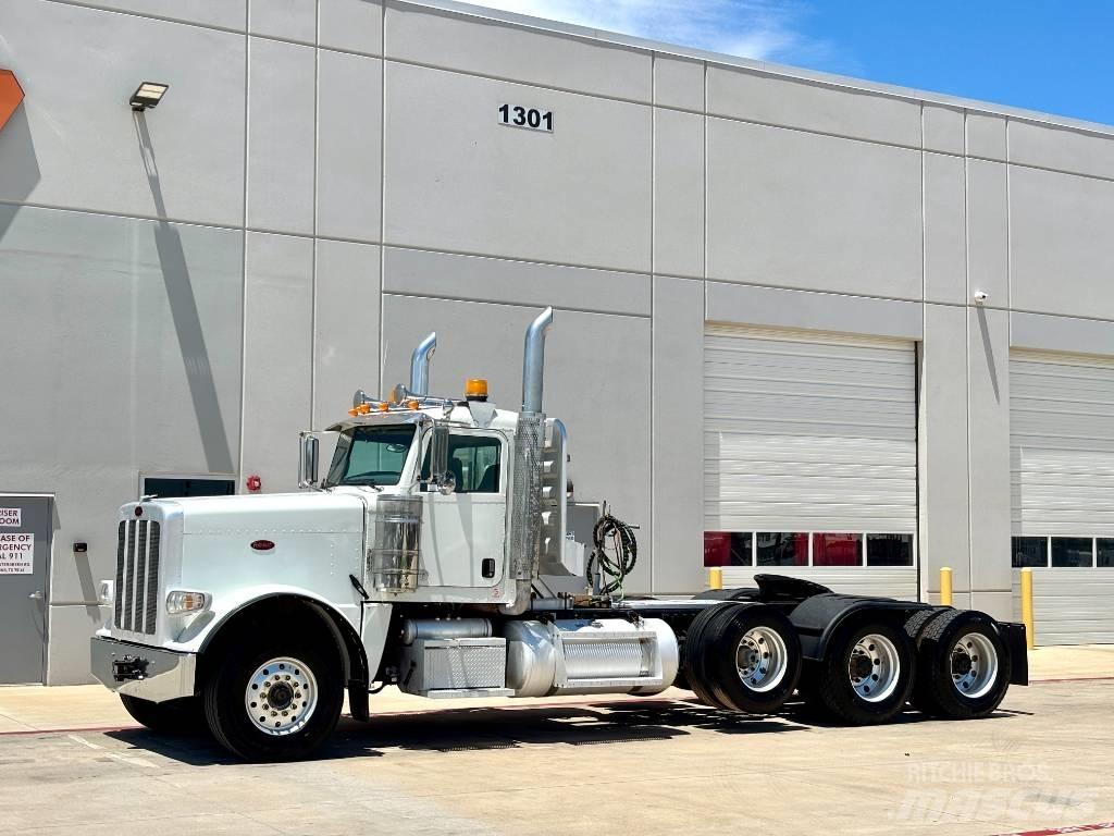 Peterbilt 389 Conventional Trucks / Tractor Trucks