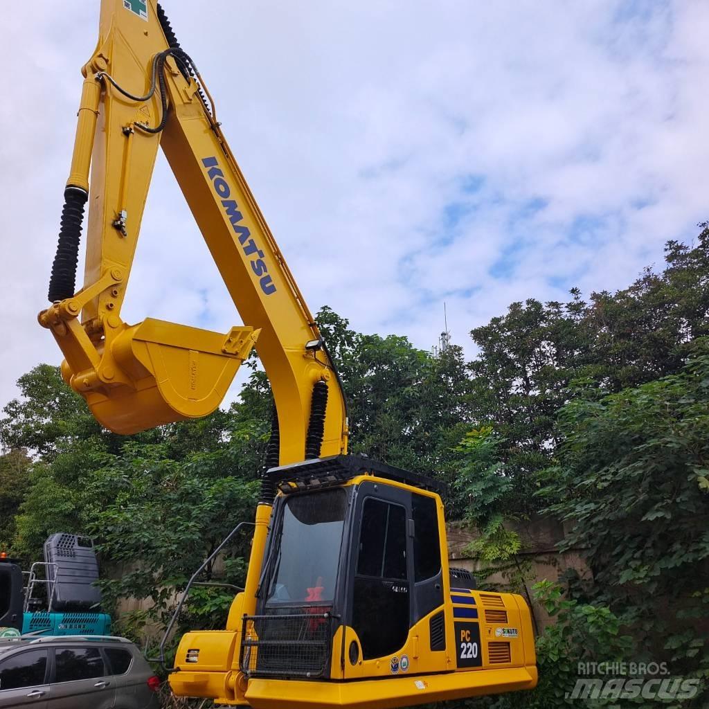 Komatsu PC 220-7 Crawler Excavators