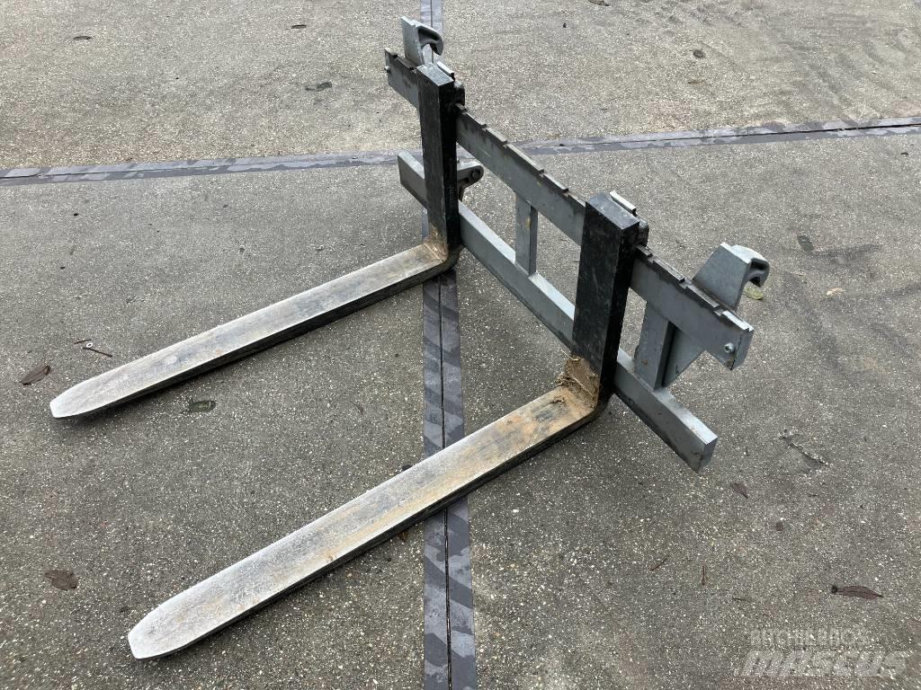 Hemach Palletvorken Front Loader Accessories