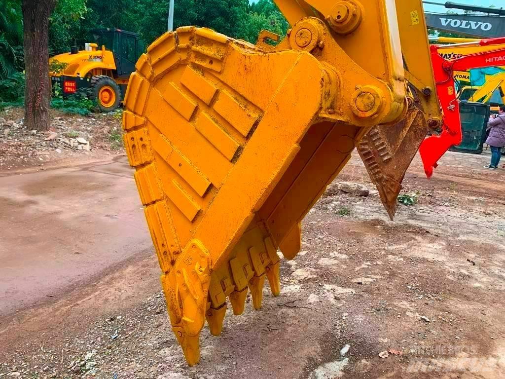 Carter 323 D2L Crawler excavators