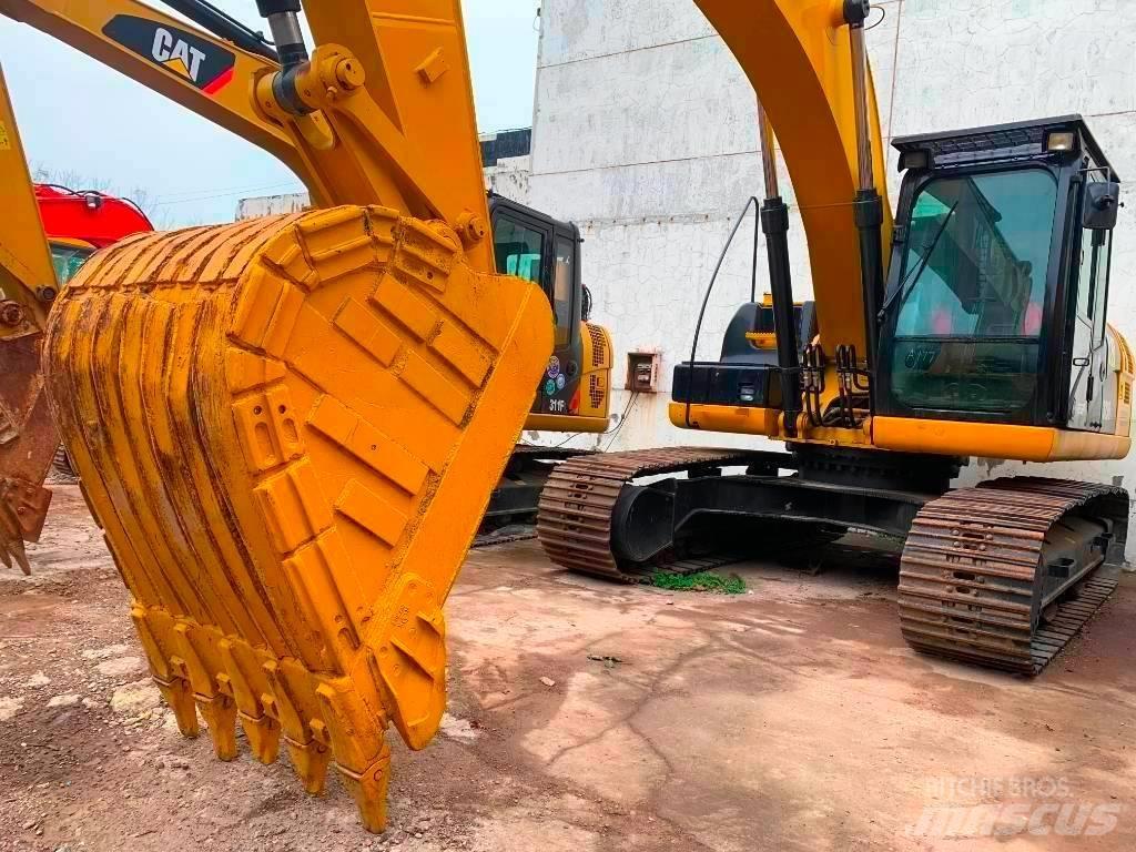 Carter 323 D2L Crawler excavators