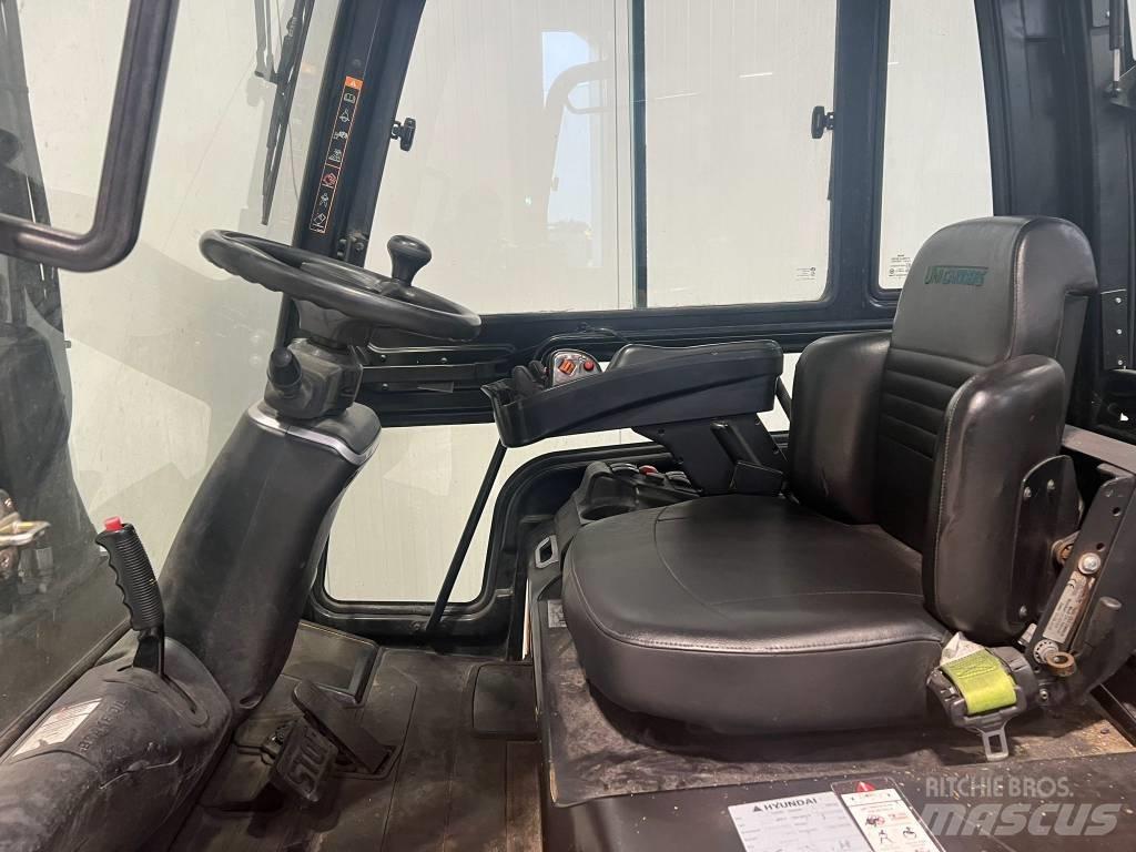 Hyundai 50 B-9 Electric Forklifts