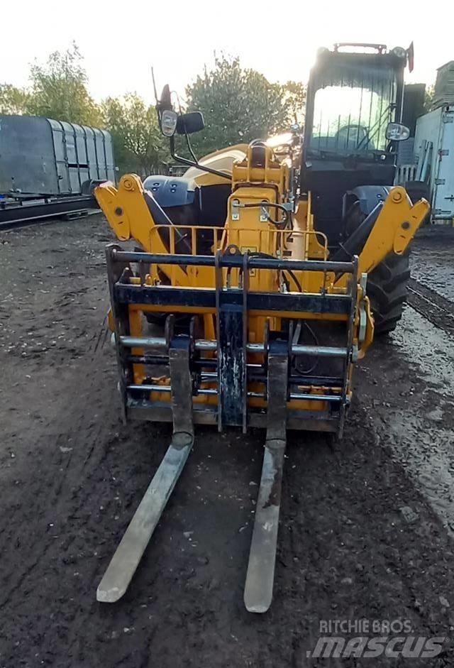 JCB 540-140 Telescopic Handlers