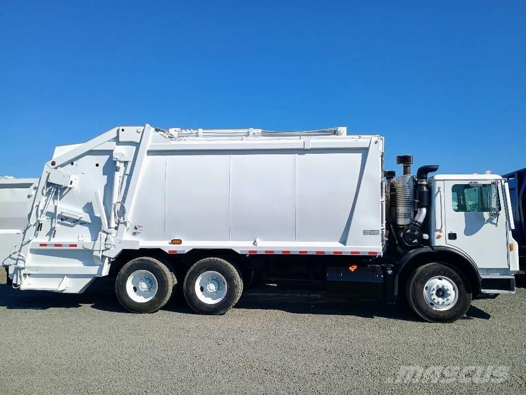 Mack MRU Garbage Trucks / Recycling Trucks