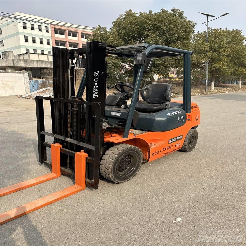 Toyota 02-7 FD F 30 Diesel Forklifts