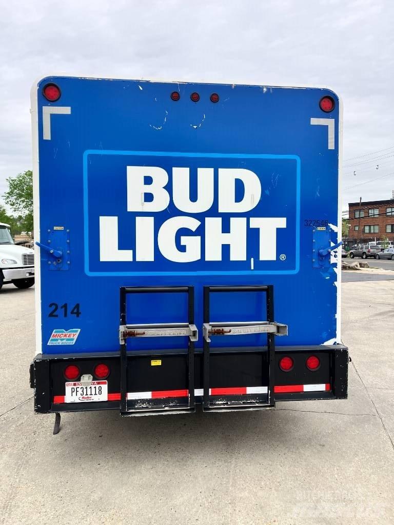 Mickey 16 Bay Beverage trailers