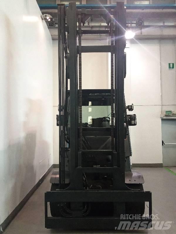 Linde E 80 Electric Forklifts