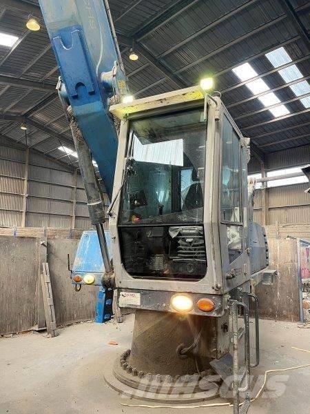 Fuchs AHL 831 D Waste / Industry Handlers
