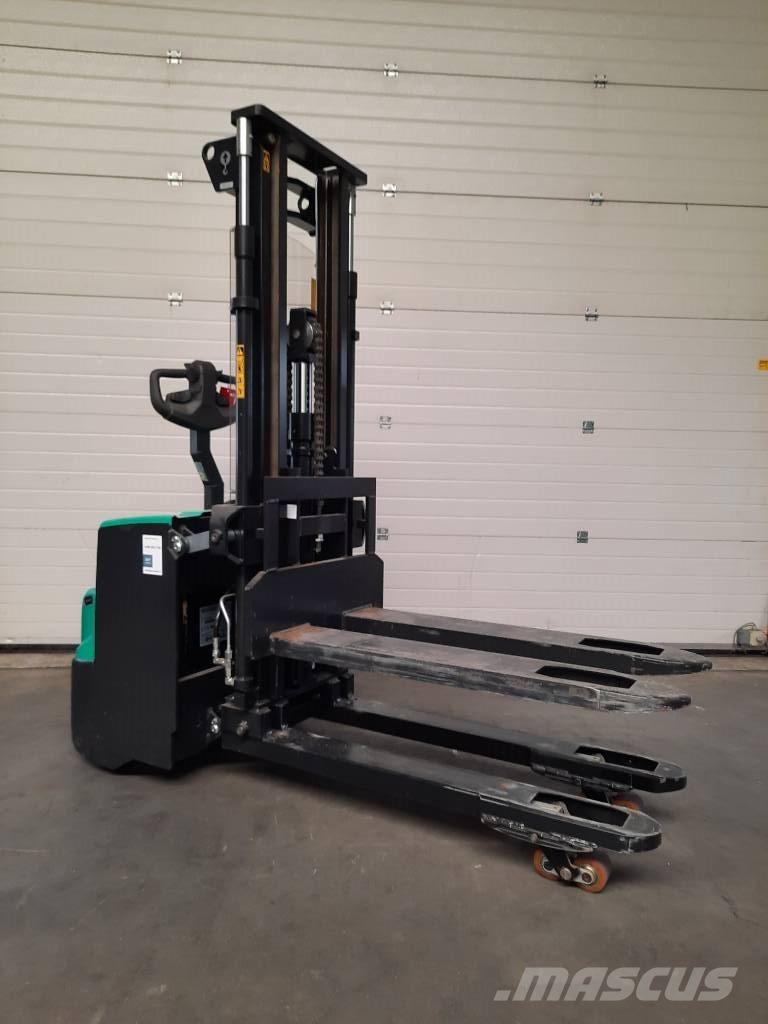 Mitsubishi SBP12N3I Pedestrian stacker