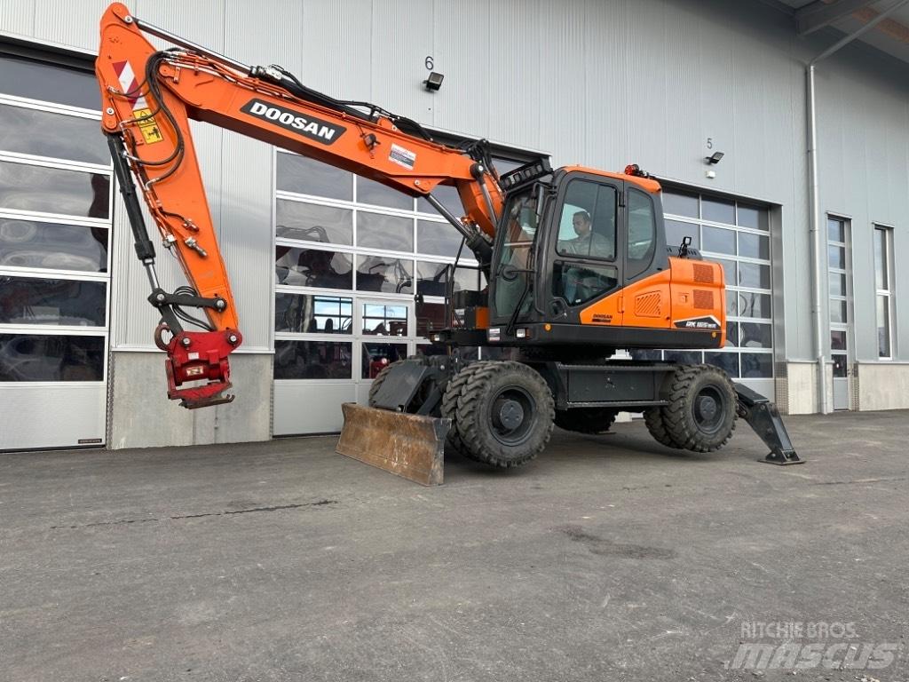 Develon DX165WR-7 Wheeled Excavators
