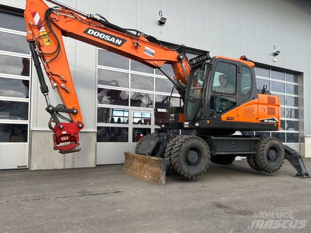Develon DX165WR-7 Wheeled Excavators