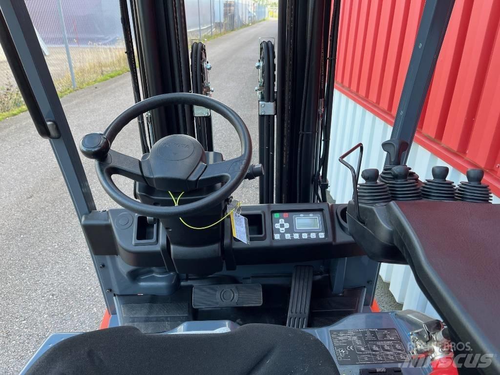 Toyota 8 FB E 15 Electric Forklifts