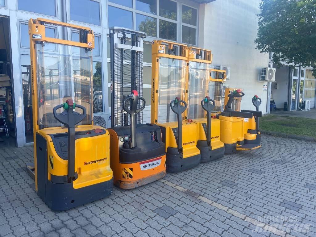 Jungheinrich EJC 110 Self Propelled Stackers