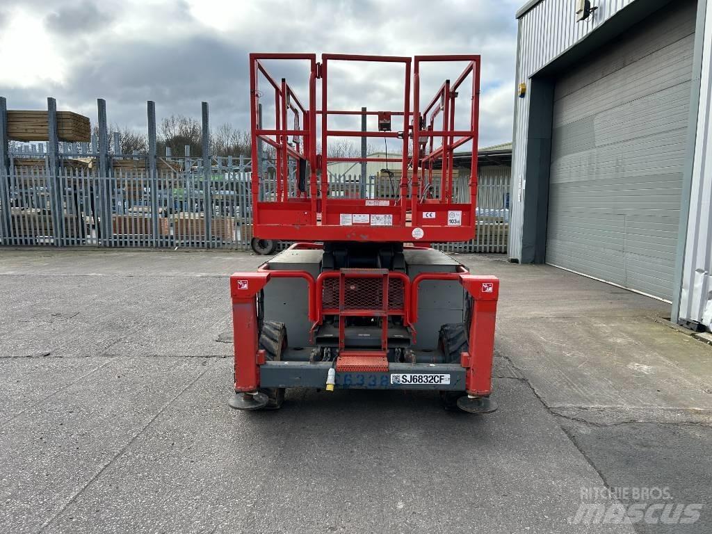 SkyJack SJ 6832 Scissor Lifts