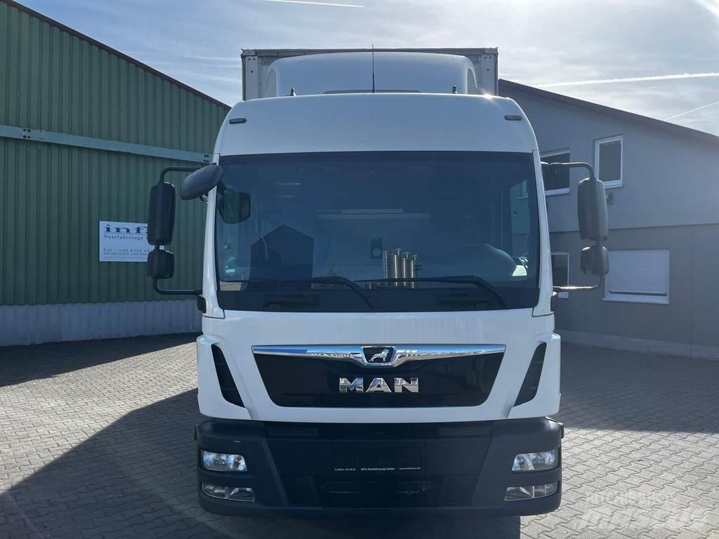 MAN TGL 8.220 Curtain Side Trucks