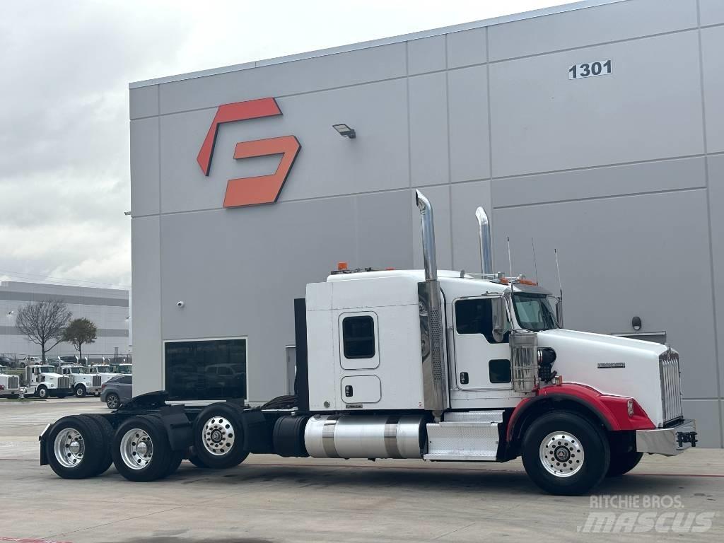 Kenworth T 800 Conventional Trucks / Tractor Trucks