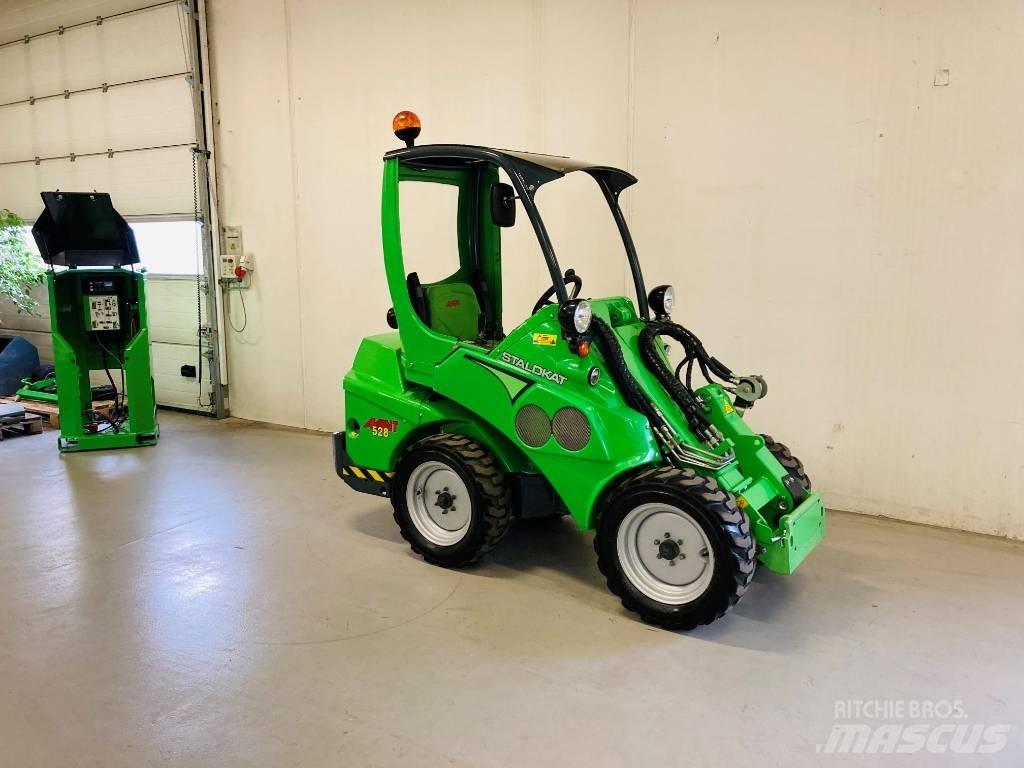 Avant 528 Mini Loader