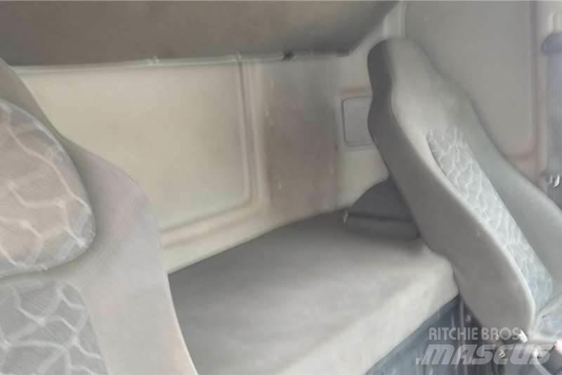 Daewoo KL3TX Other Trucks