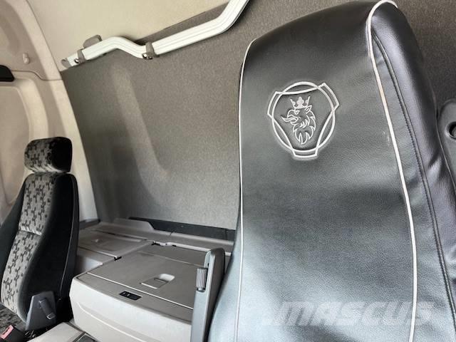 Scania P 280 Curtain Side Trucks