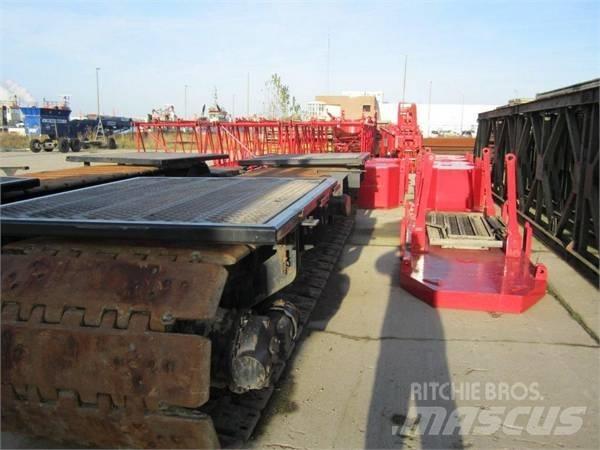 Manitowoc 555 Crawler Cranes