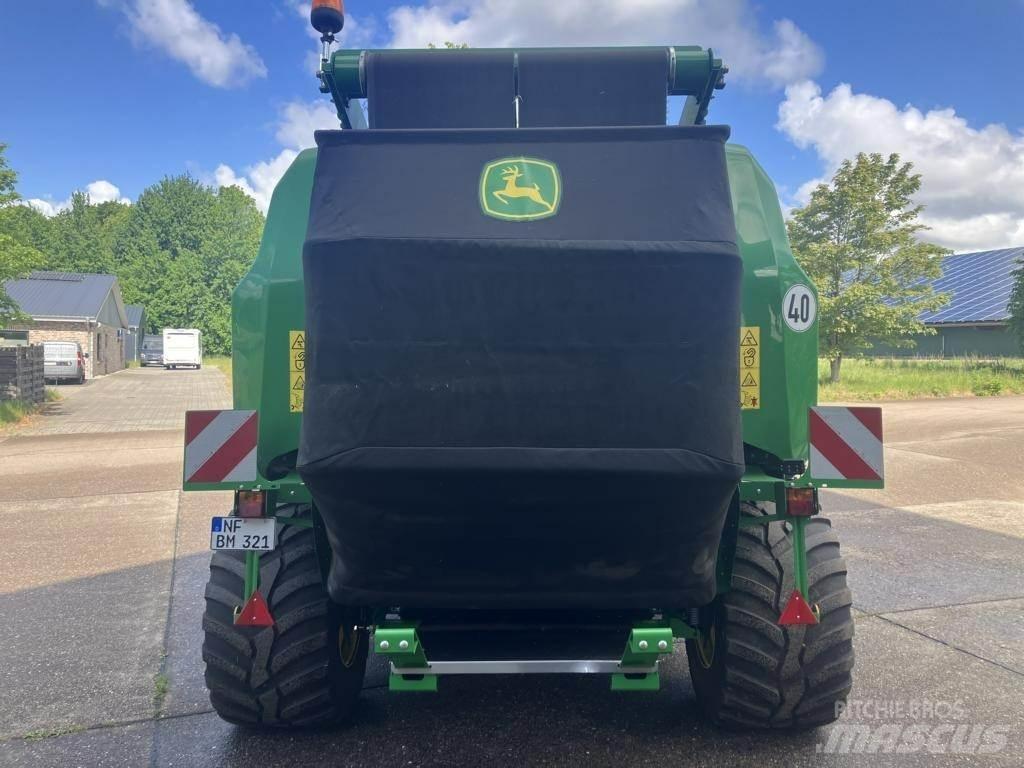 John Deere V461R Round Balers